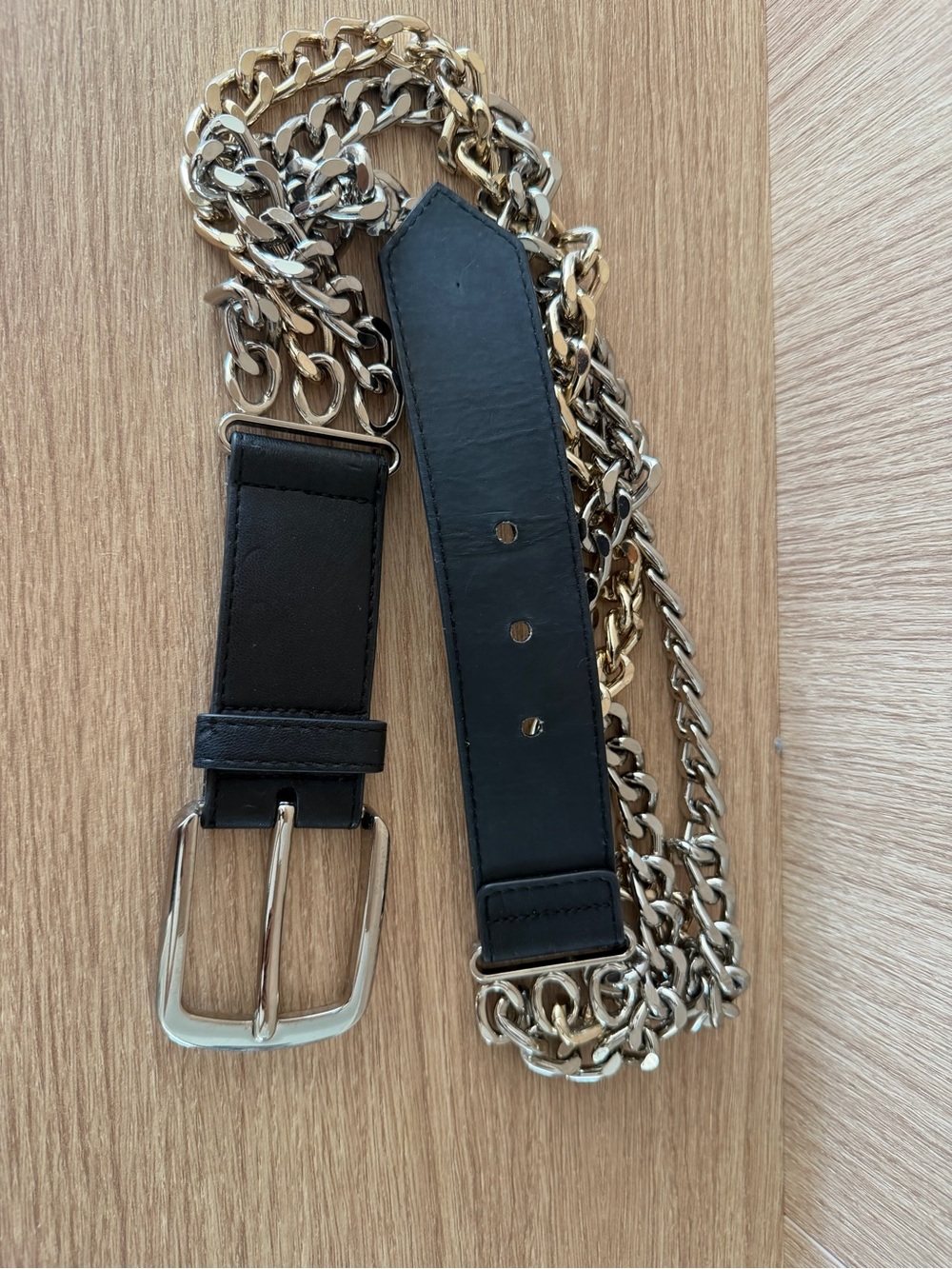 Black Leather and Two-Tone Chain Woman’s Belt